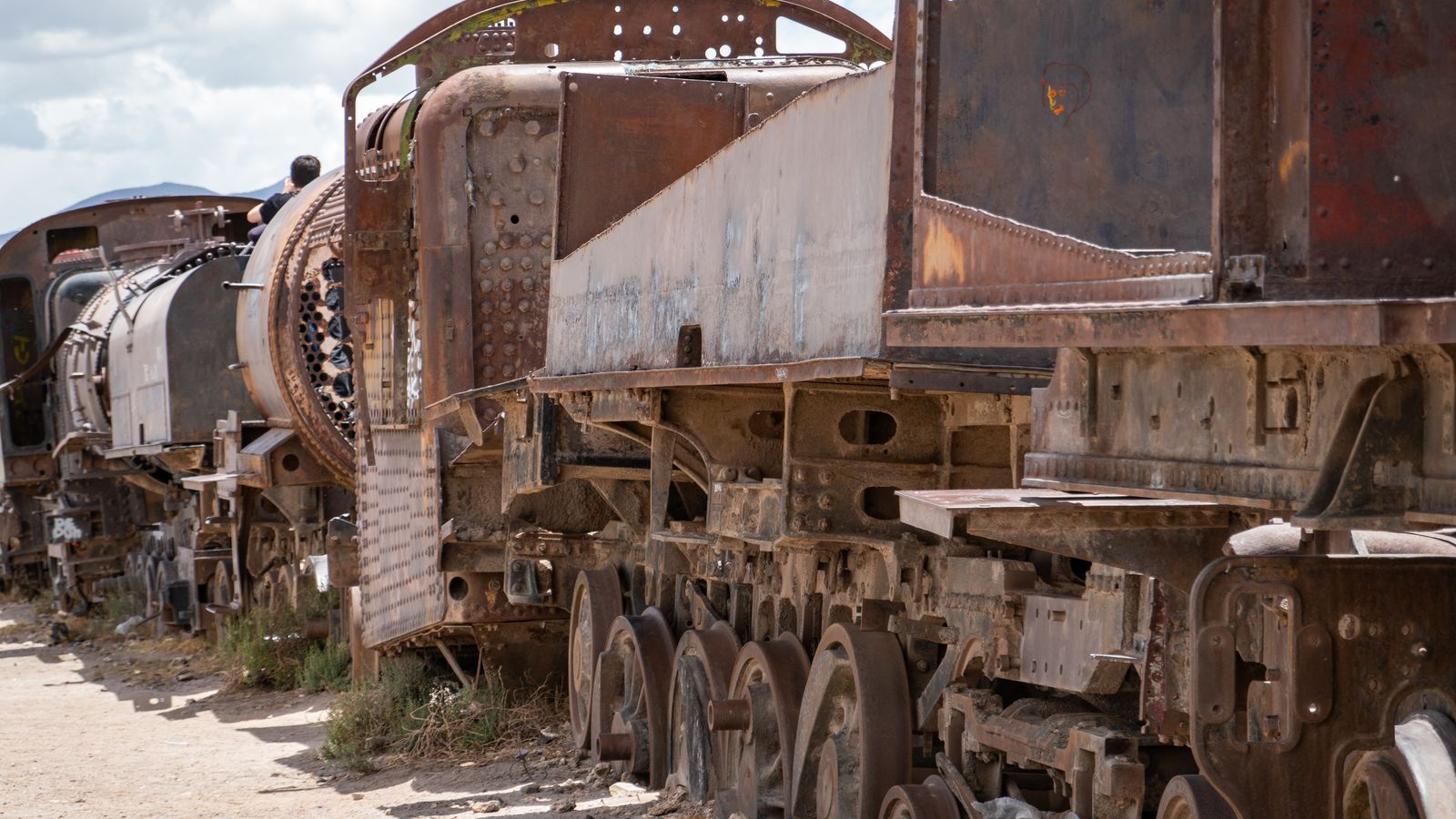 Exploring Abandoned Trains from Around the Globe